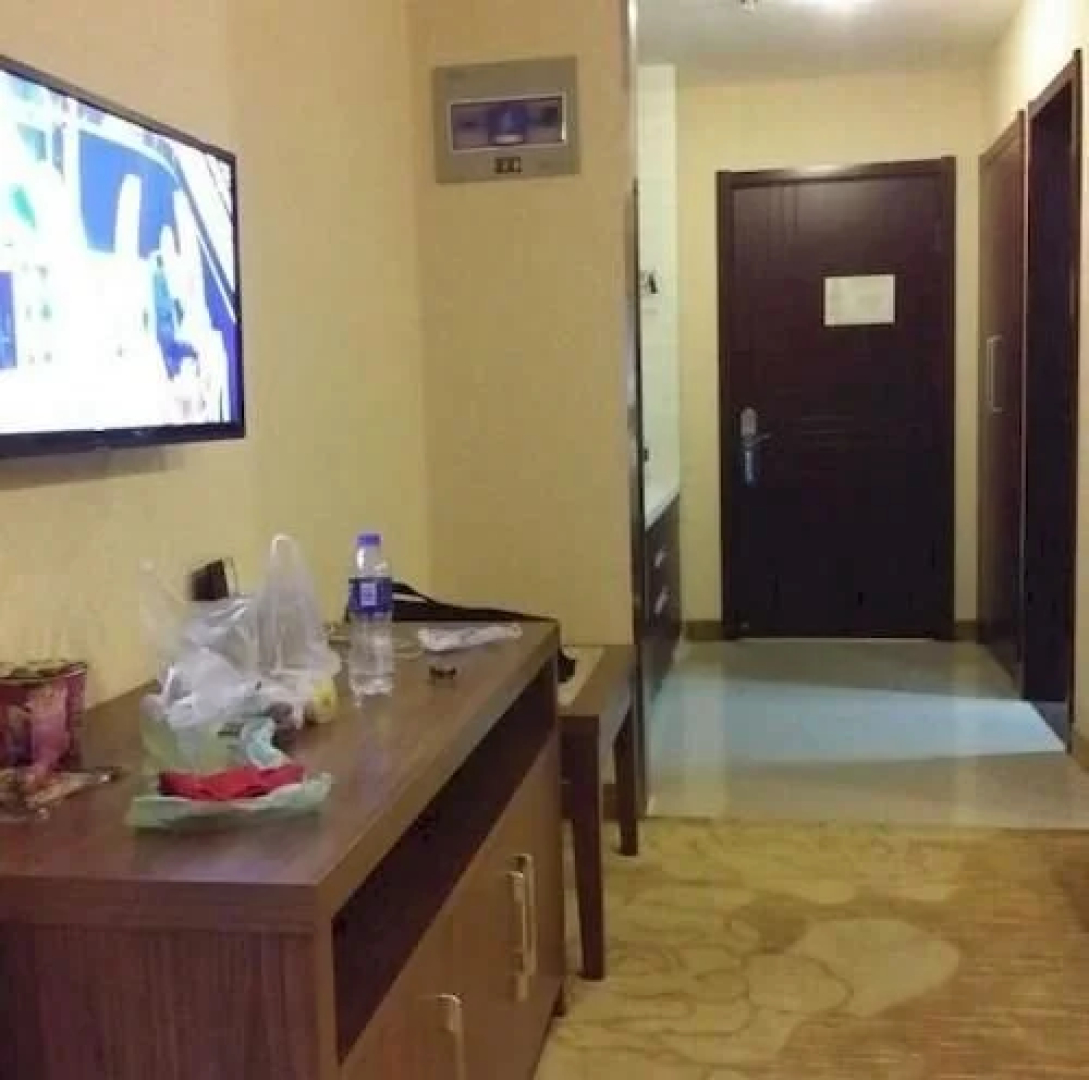 Lantuo Business Hotel