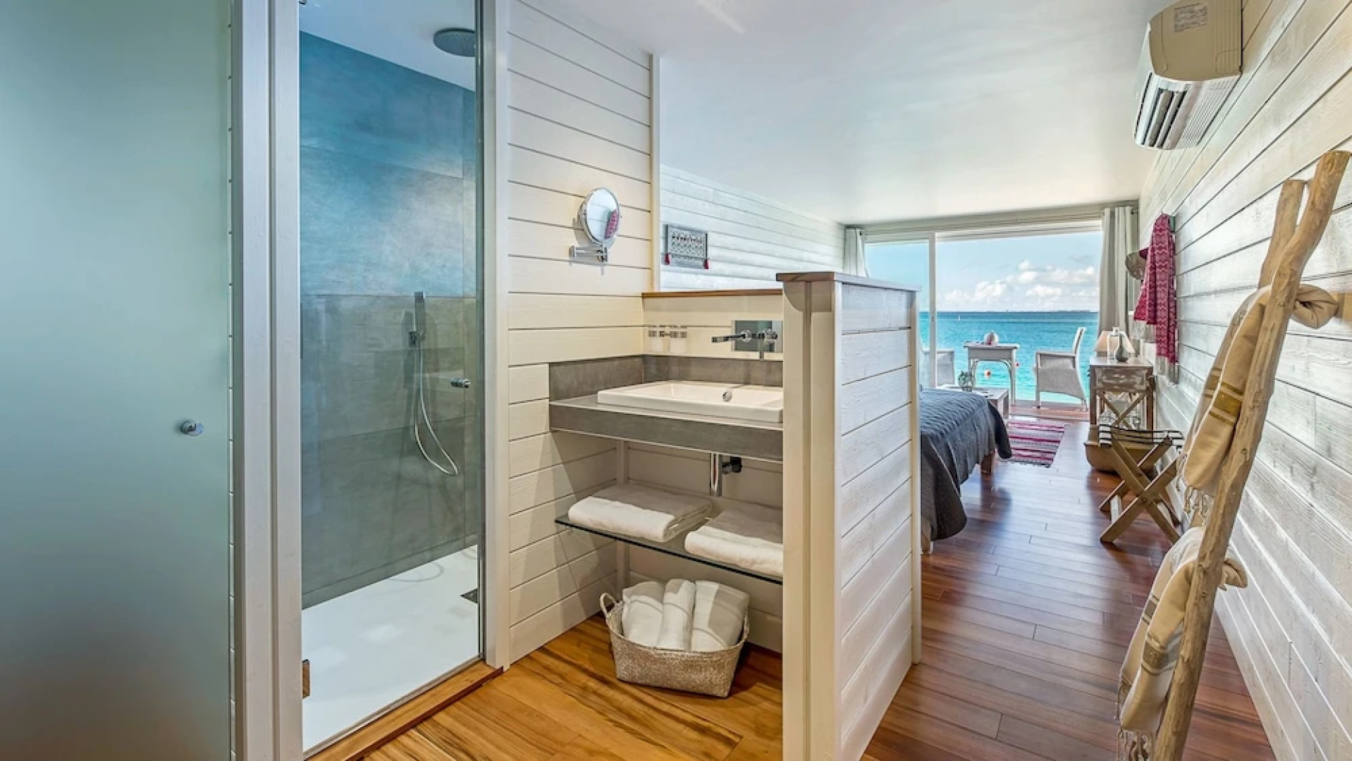 Le Temps des Cerises Hotel Beach
