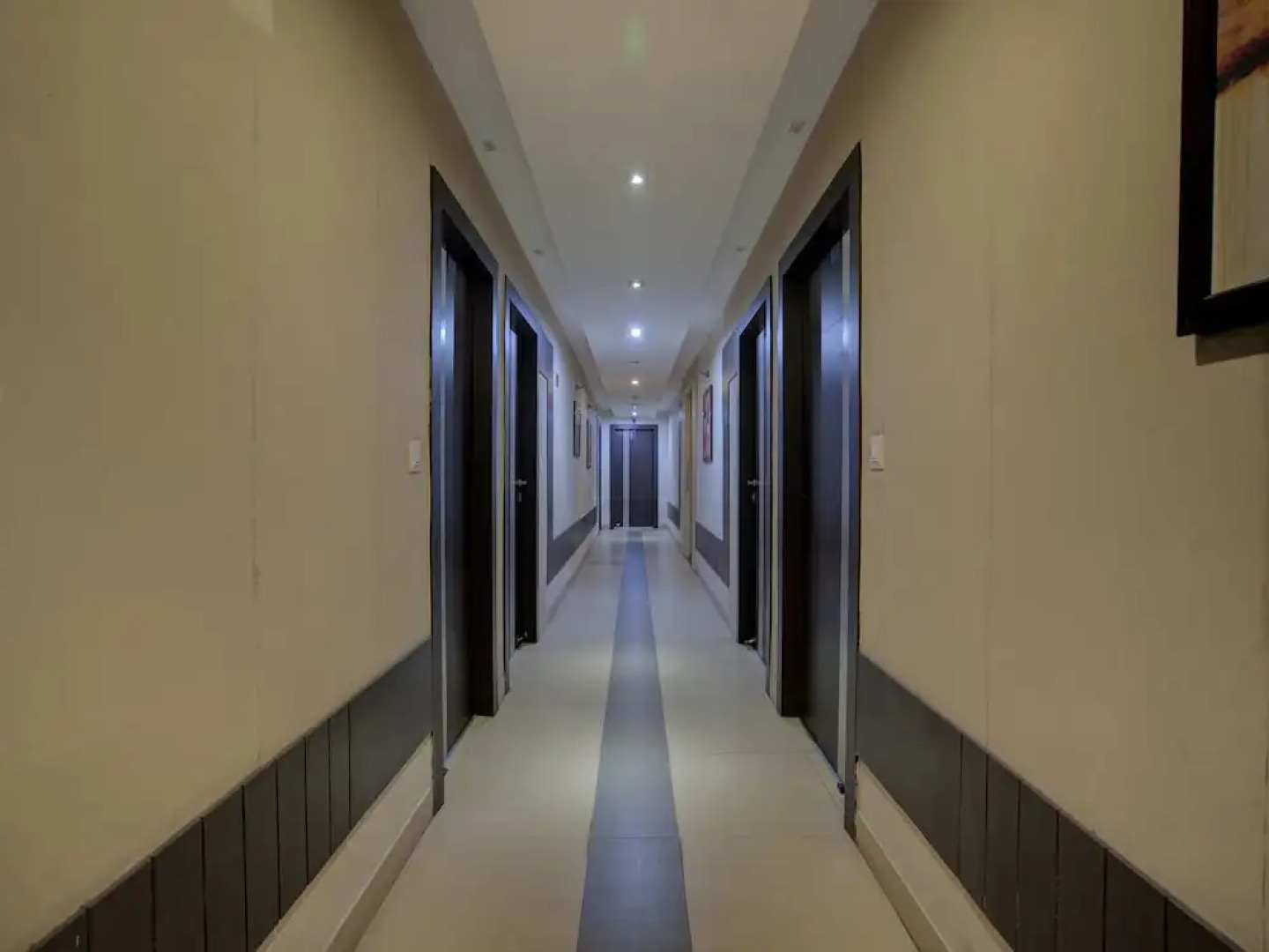 OYO 26196 Hotel Vip Regency