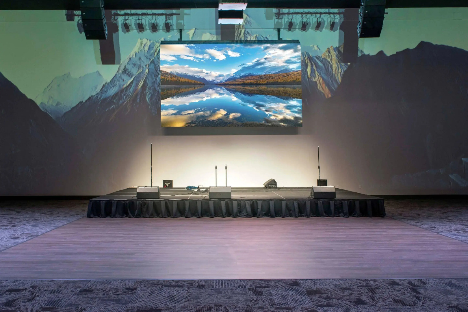 Copper King Hotel & Convention Center