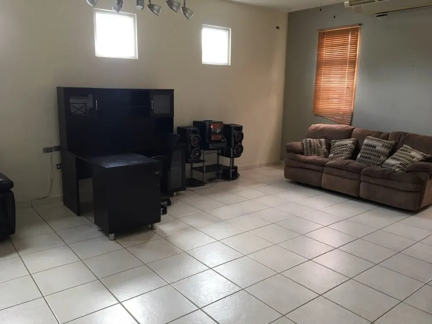 Caguas 4 Bedroom Vacation Villa