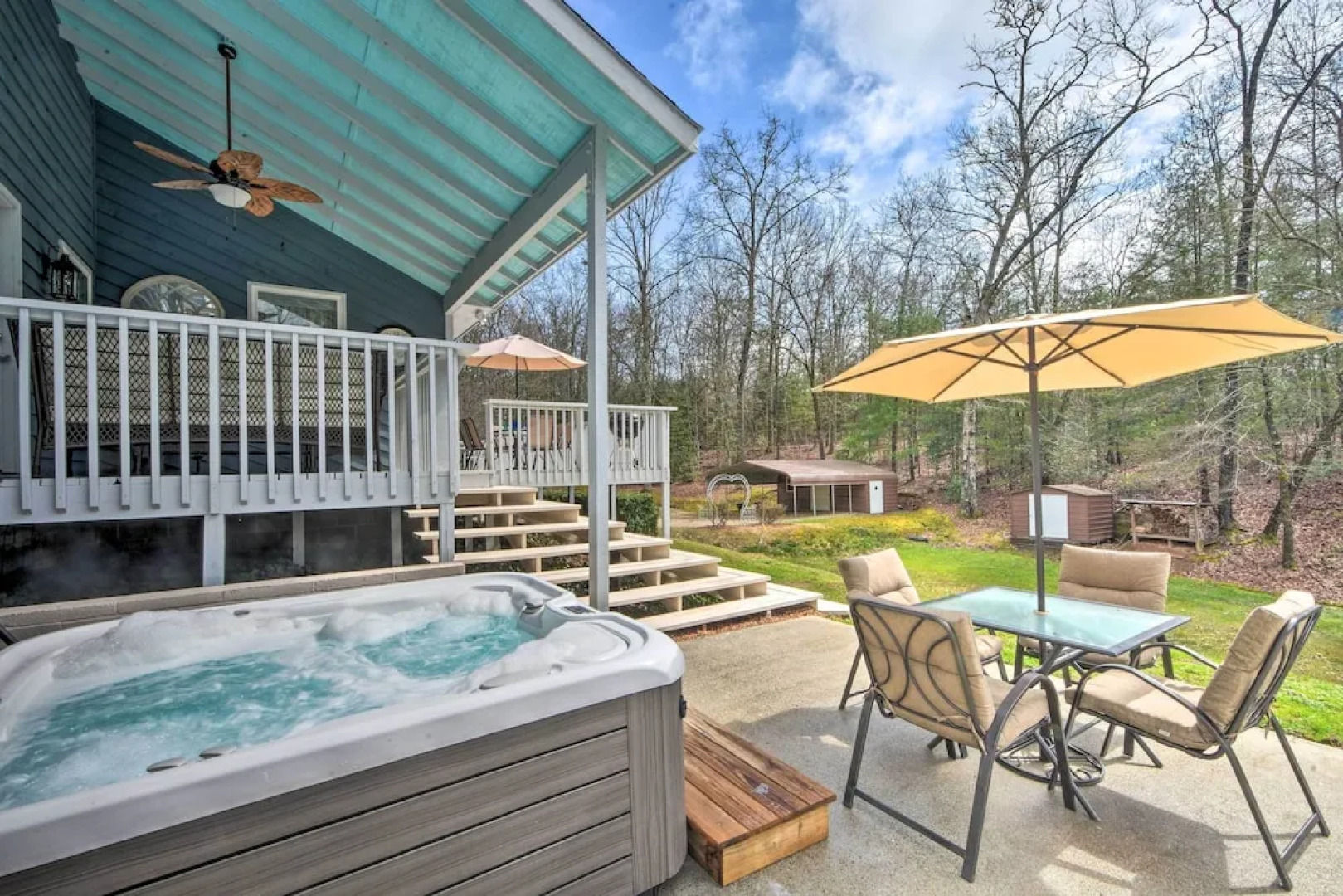 Private Pool, Hot Tub & Yard: Serene Murphy Home