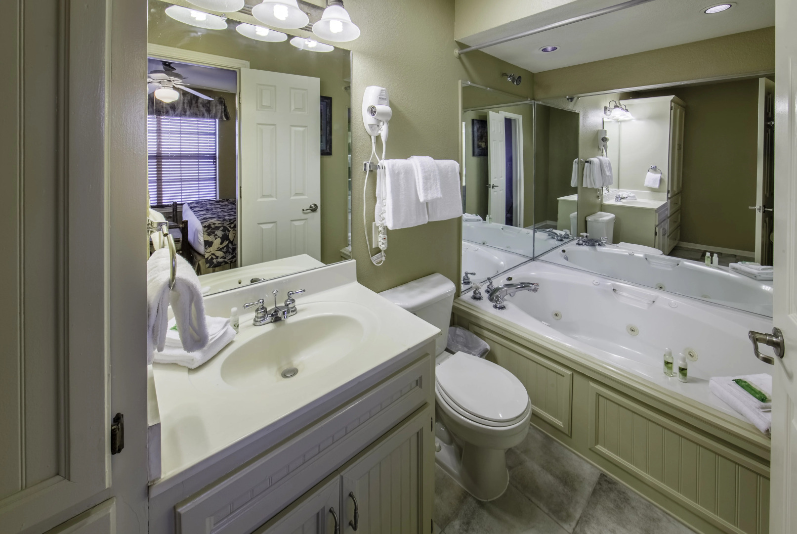 Holiday Inn Club Vacations Hill Country Resort Canyon LK by IHG