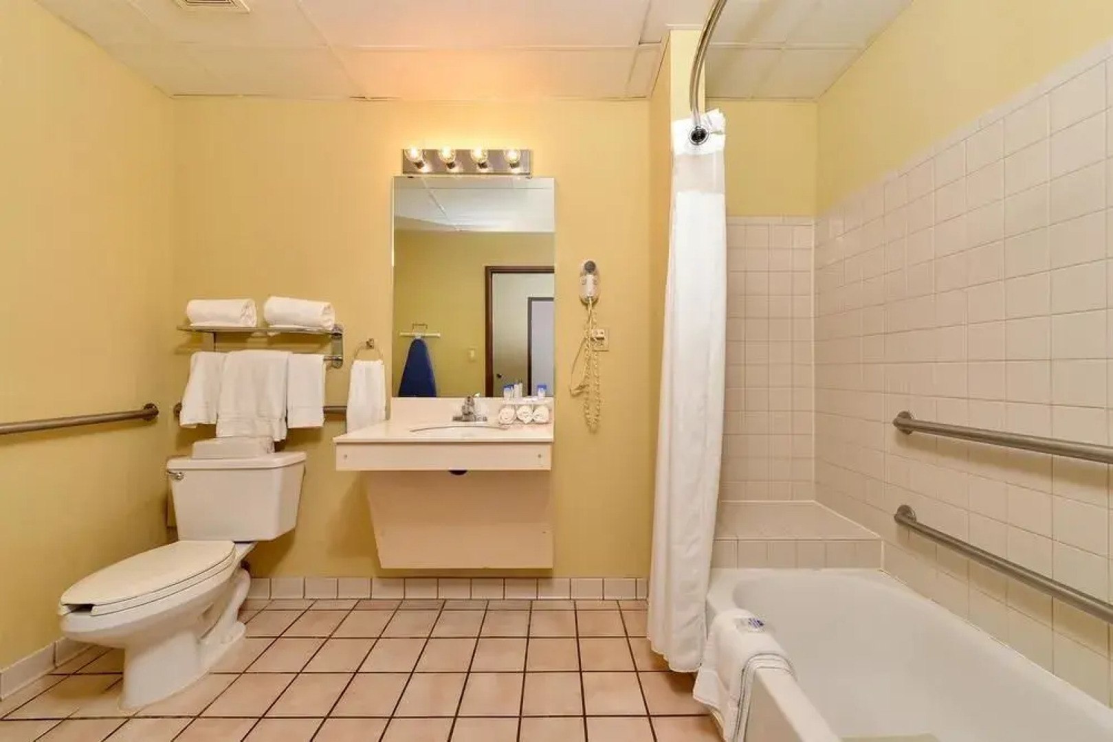 Holiday Inn Express West Point