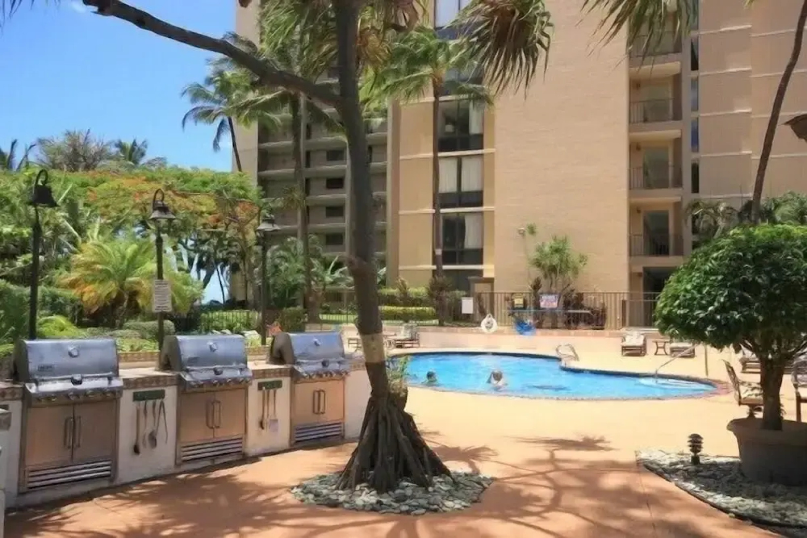 Valley Isle #1209 1 Bedroom Condo by RedAwning