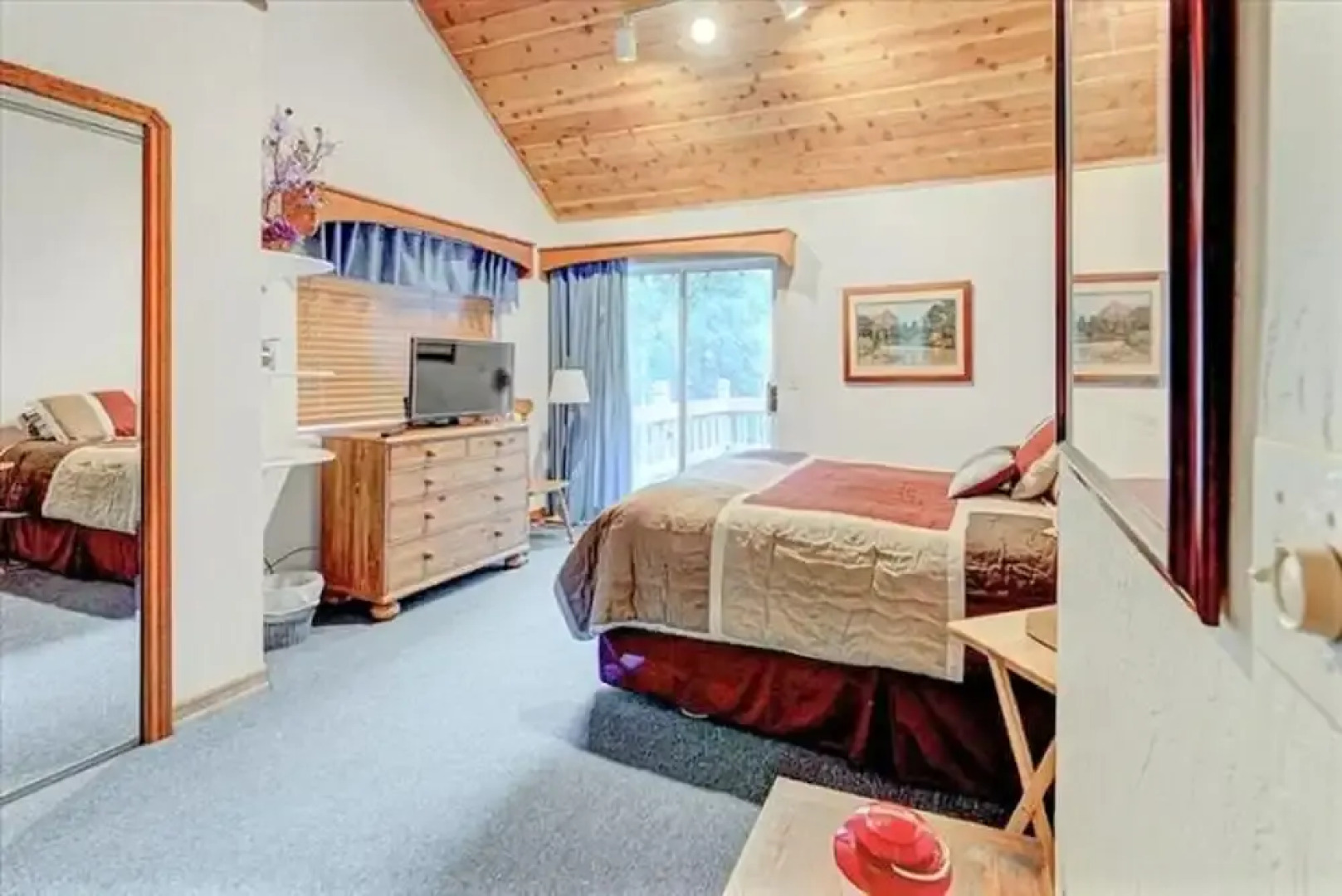 Lake Arrowhead - Dreamin' 3 Bedroom Home by RedAwning