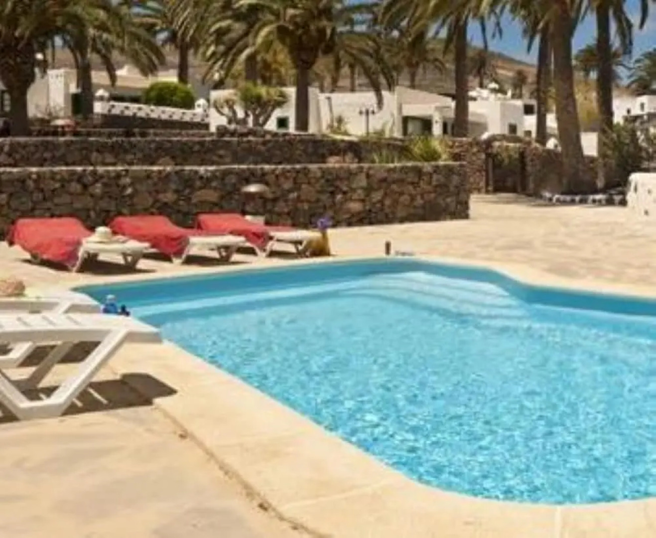 House - 2 Bedrooms with Pool - 102931