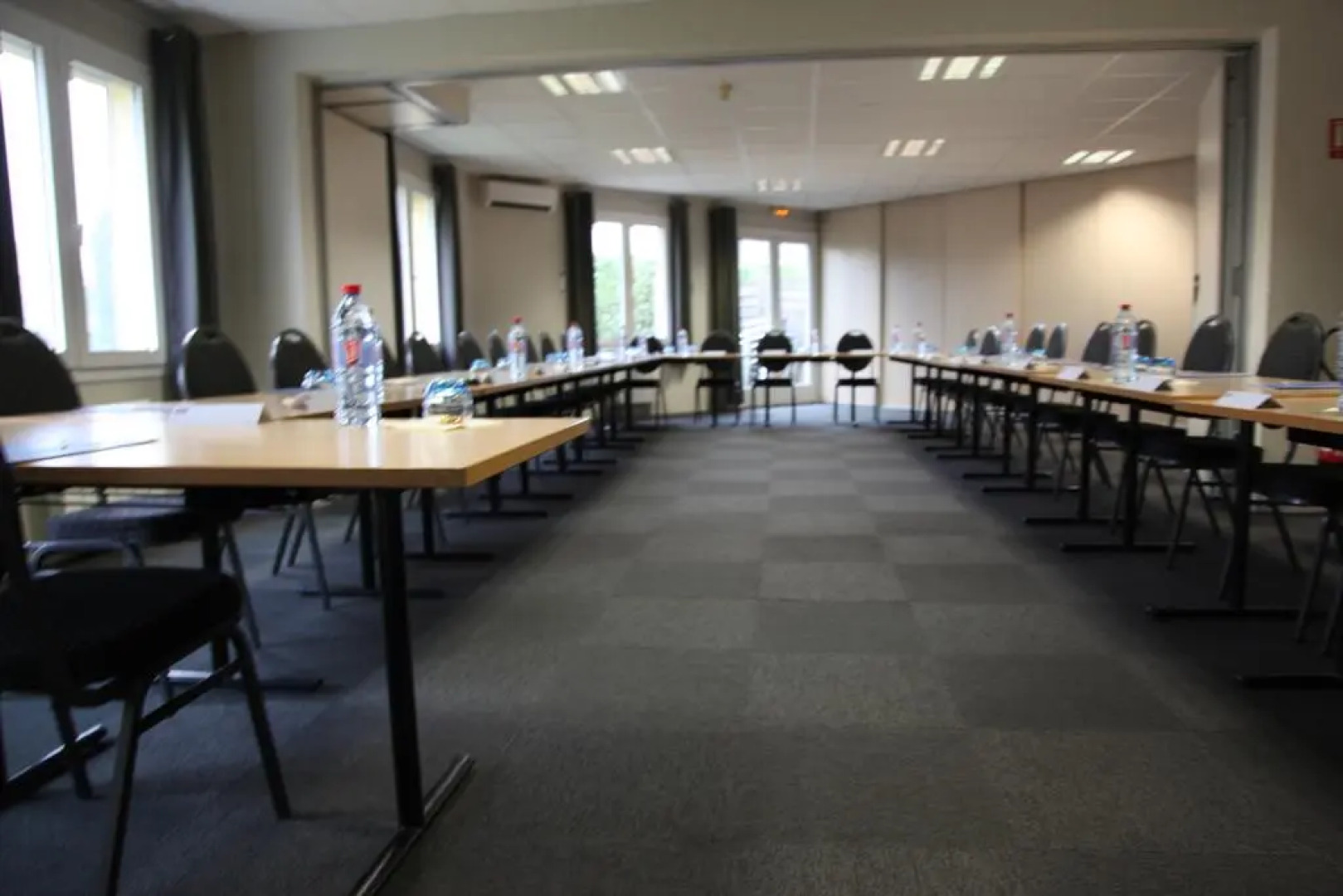 Hotel Kyriad Lyon Est - Bron Eurexpo Le Cottage