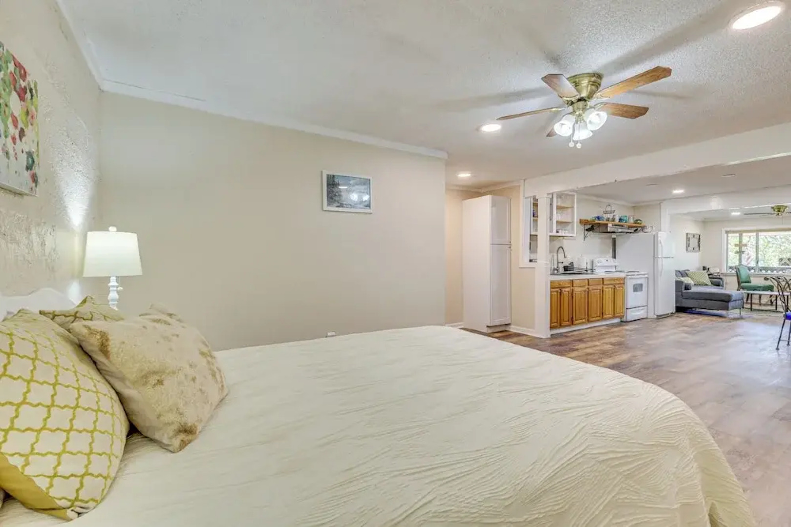 Walk to Marina: Central Bass Lake Studio w/ Deck!