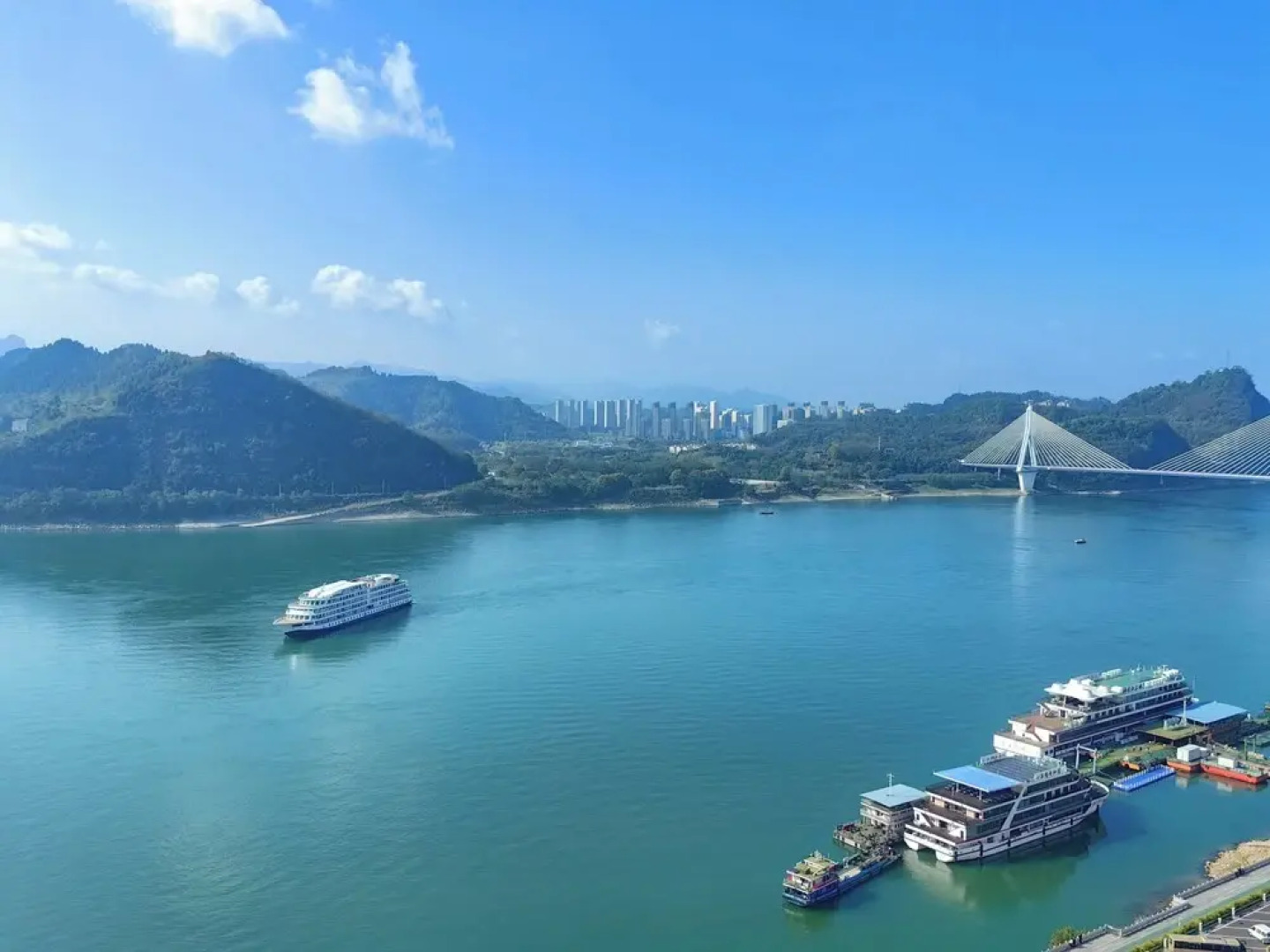 Crowne Plaza Yichang by IHG