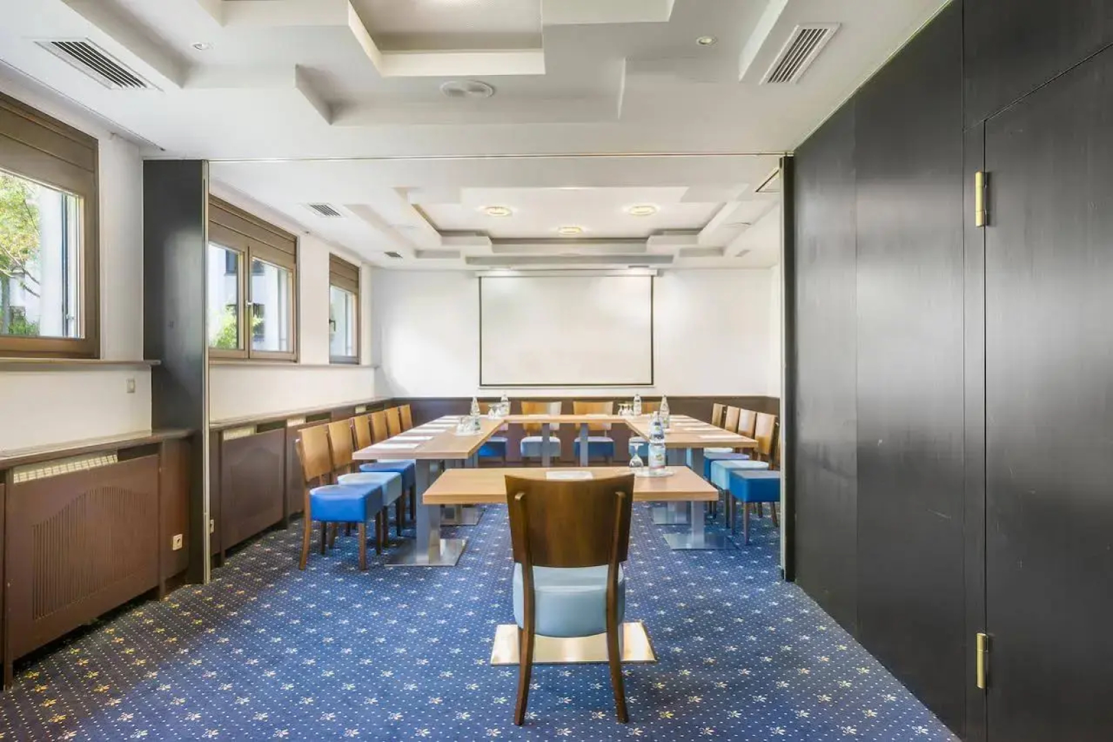 Garner Hotel Stuttgart City Centre by IHG