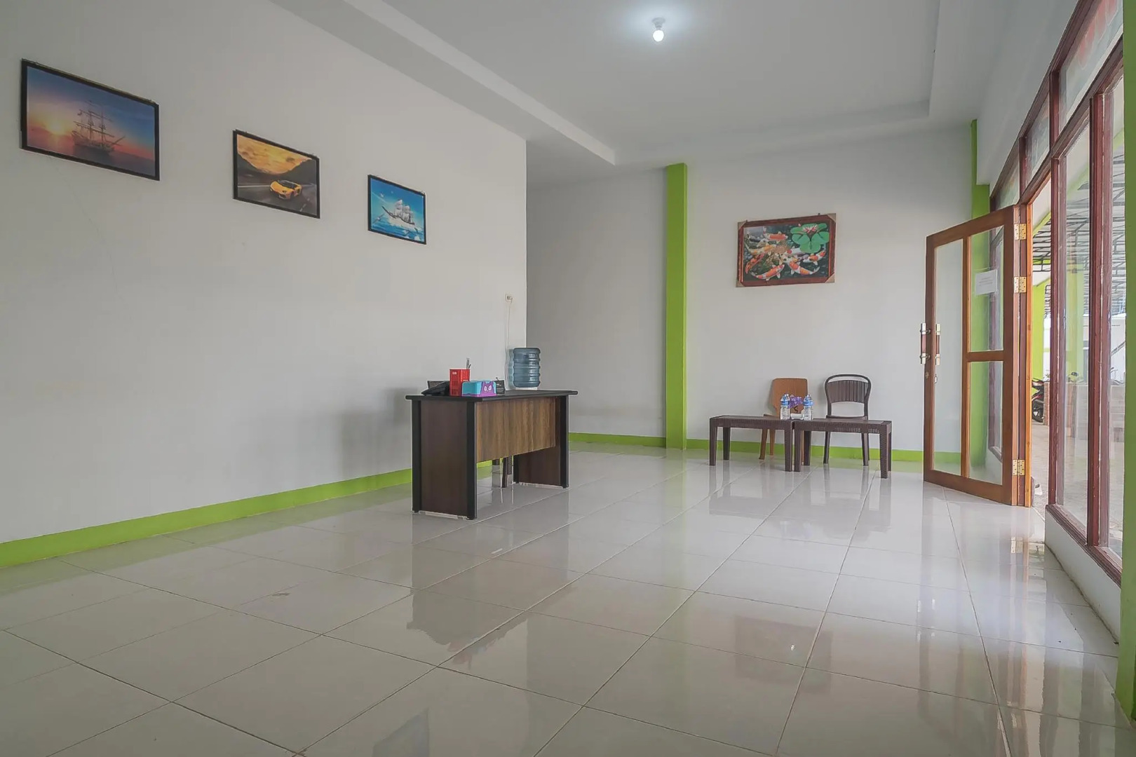 RedDoorz near RS Harapan Bersama