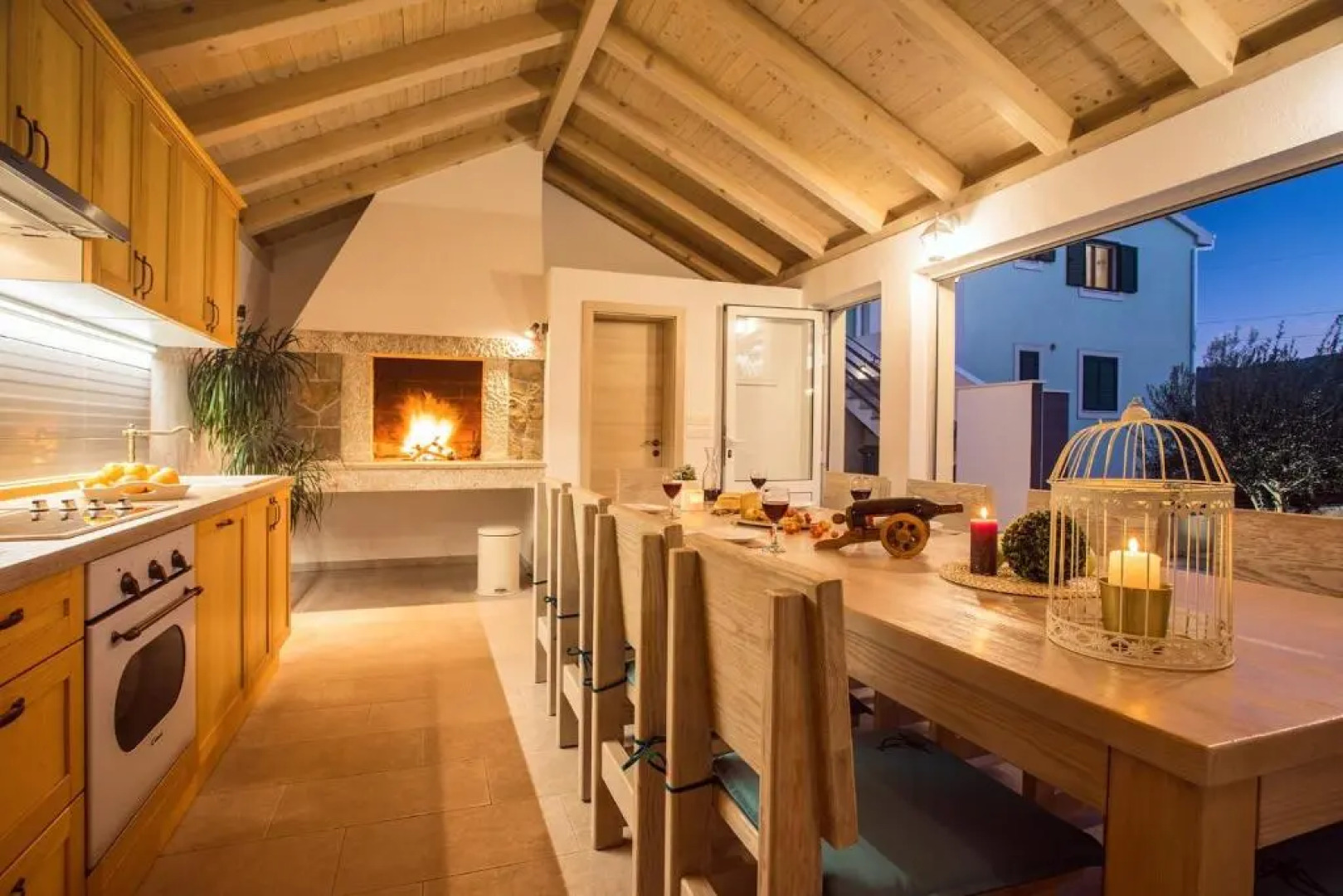 VILLA SKURA private heated pool 32m2, summer kitchen, 4 bedrooms, garden