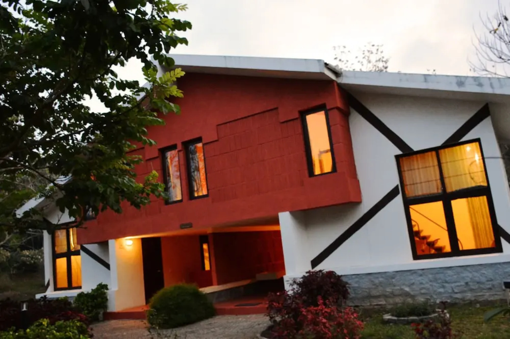 Kadkani Riverside Resort