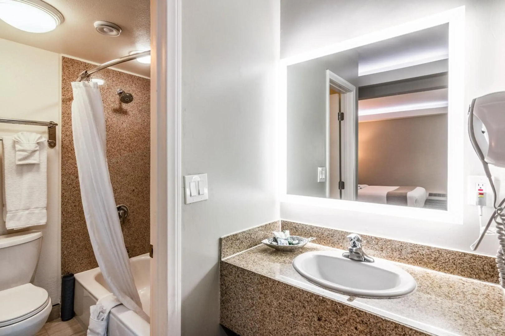 Inn at 50 at Long Beach Convention Center