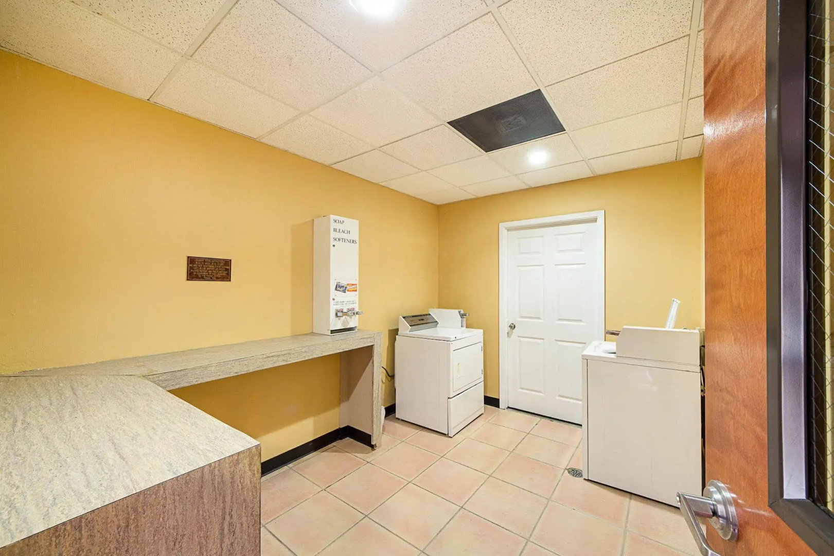 Shary Inn and Suites