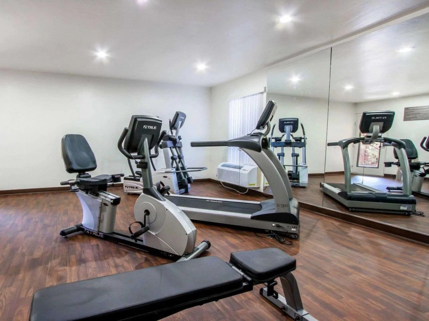 Comfort Suites Tucson near Sabino Canyon