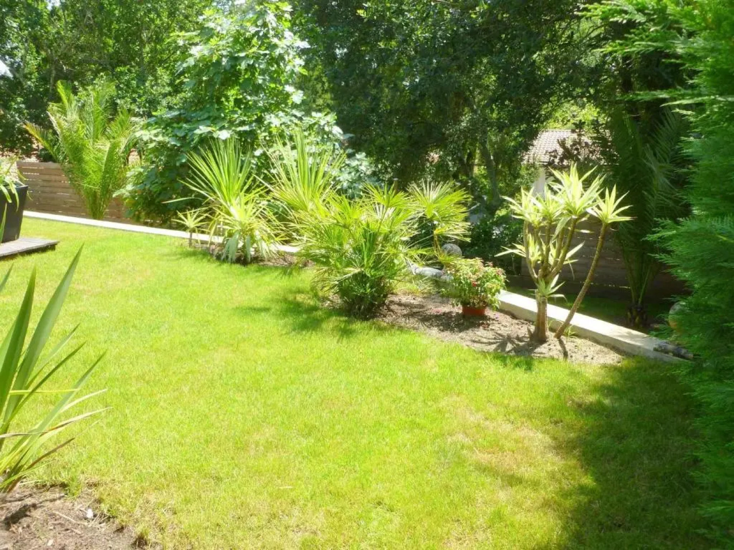 Ref 111 Seignosse, Villa de standing 4 étoiles partiellement climatisée avec piscine chauffée et Wifi au calme sur terrain 1100m2