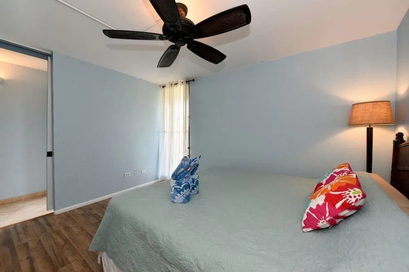 Paki Maui 415 by RedAwning