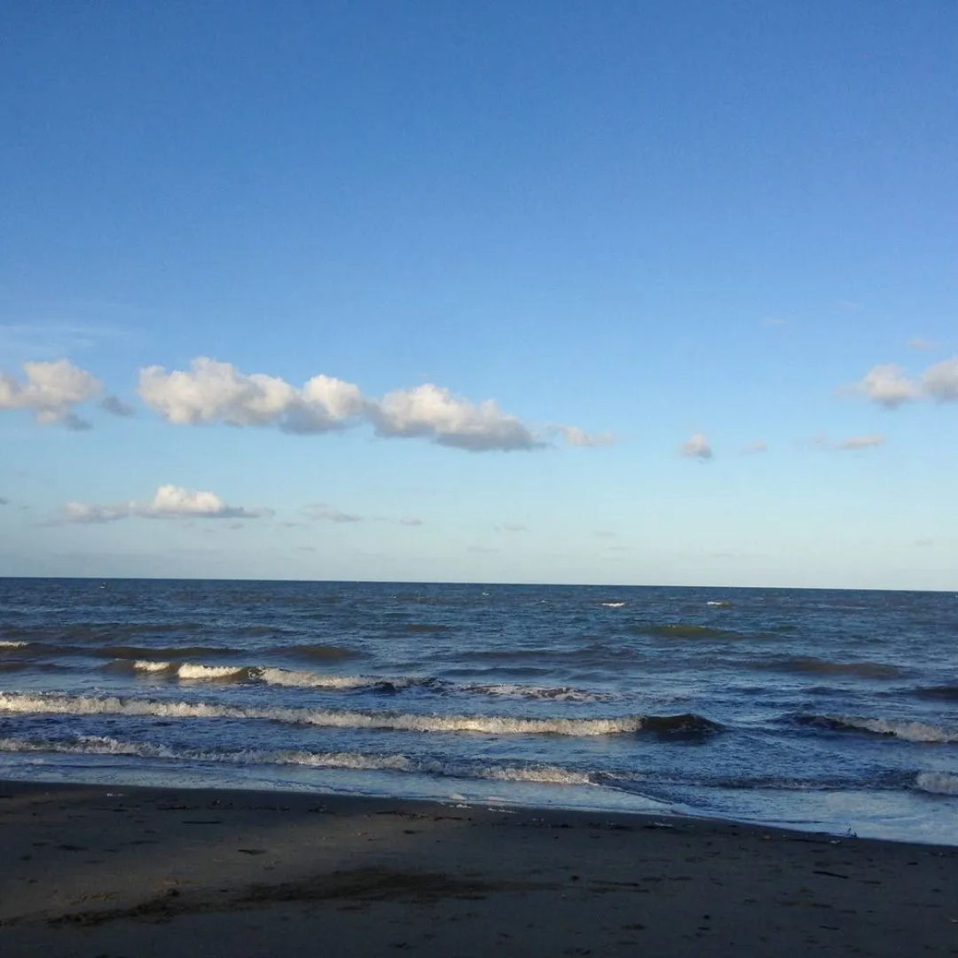 Golden Sands Beachfront Resort