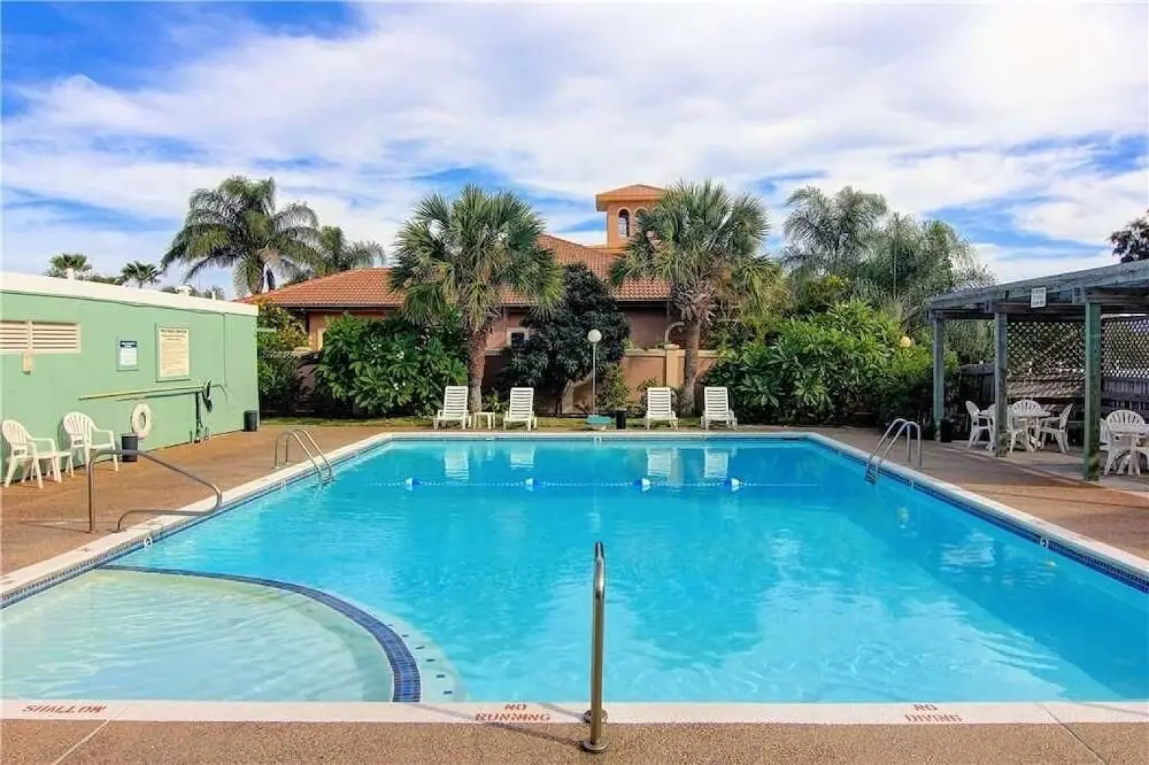 14300 Aloha St. Unit 220 3 Bedroom Home