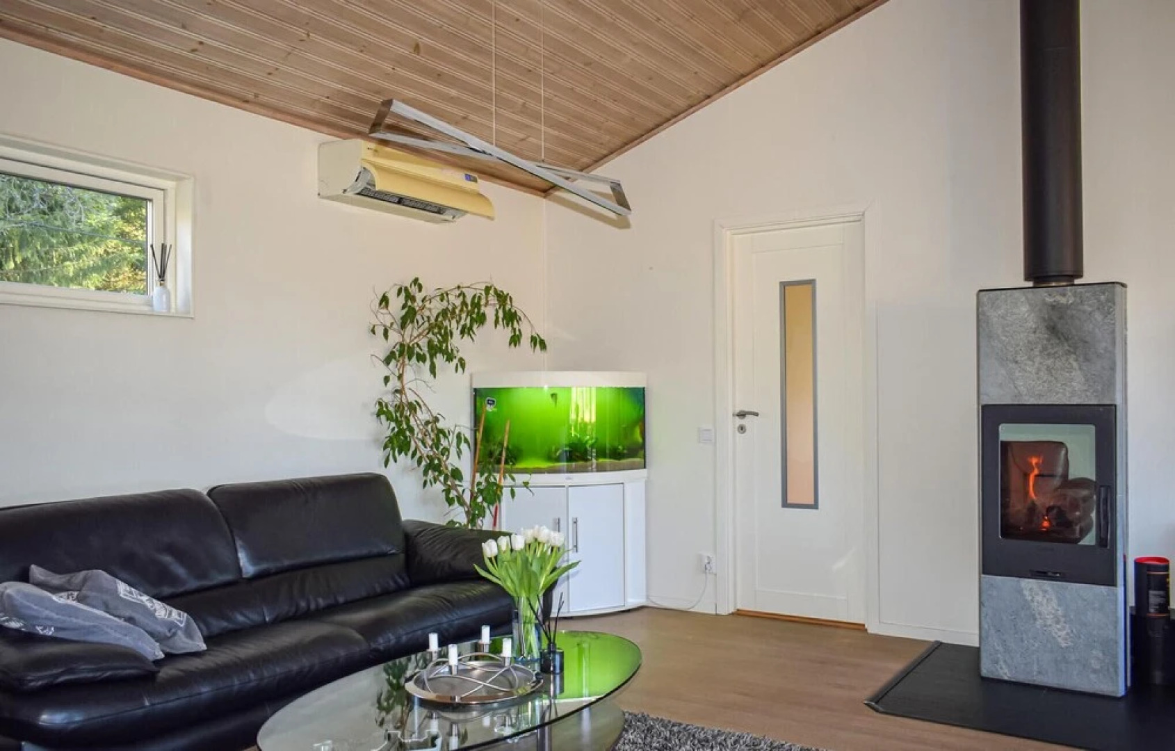 Nice Home in Lekeryd With 3 Bedrooms, Sauna and Wifi