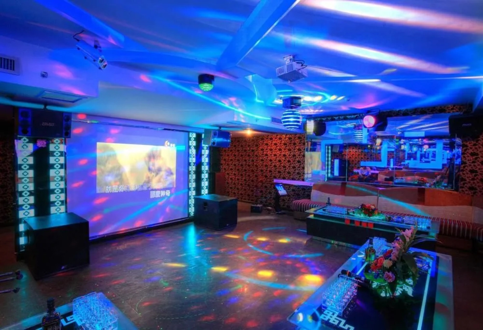 Jasper International Hotel