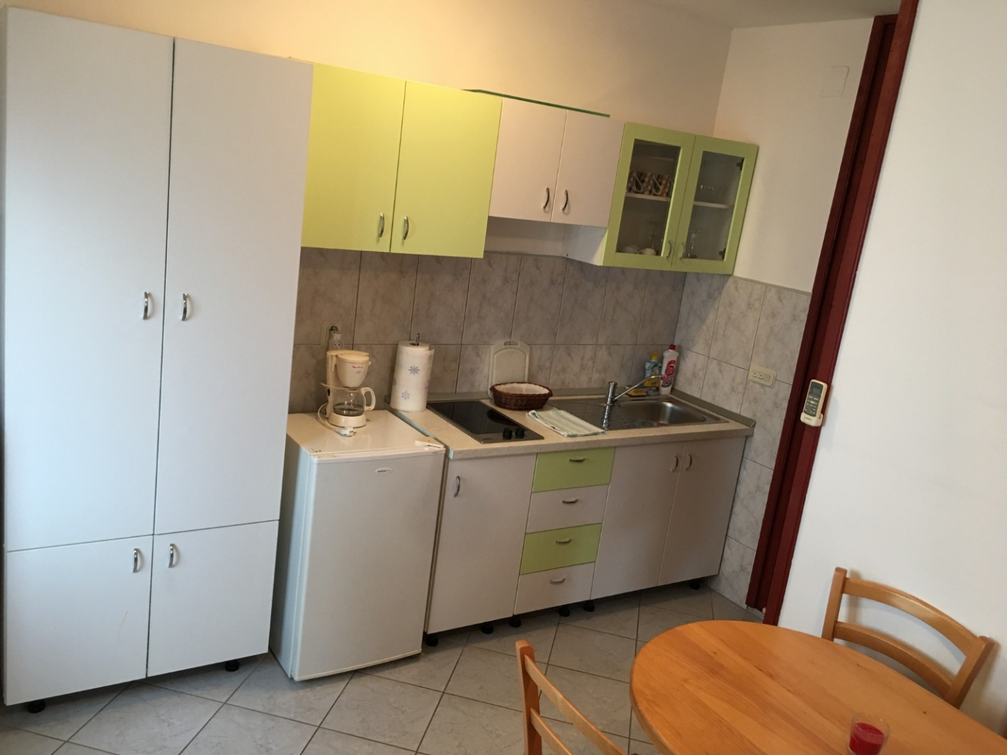 Apartment Ivan - with free parking: A2 Tribunj, Riviera Sibenik