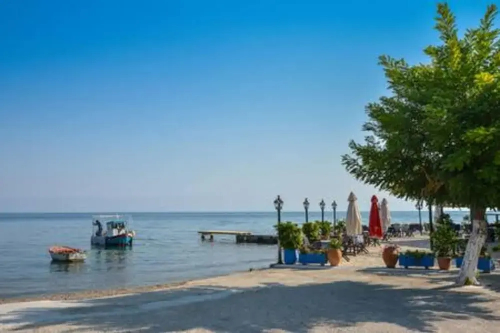 Deja Blue Beach Pool House by Estia