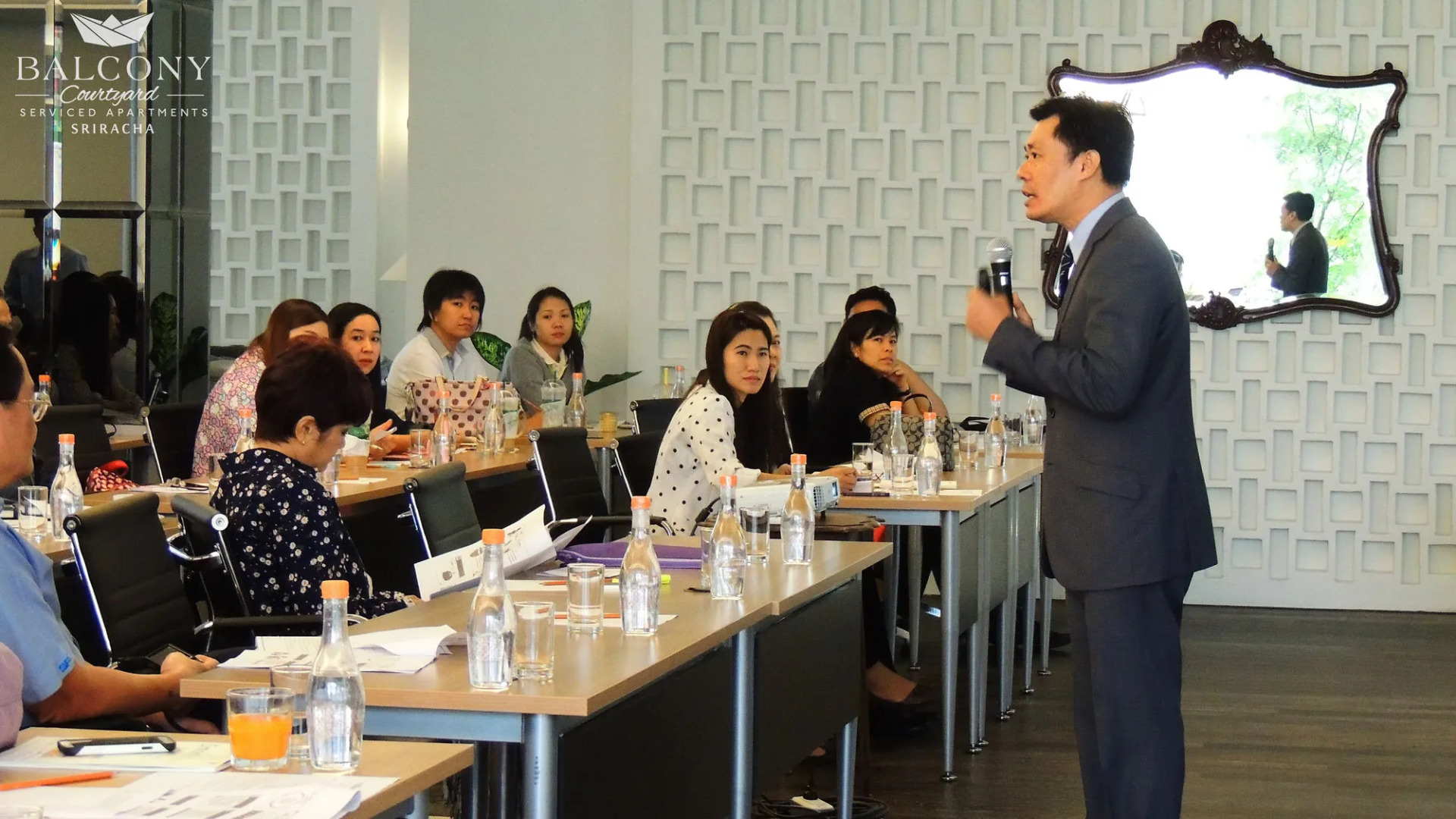 Balcony Courtyard Si Racha Hotel & Serviced Apartments