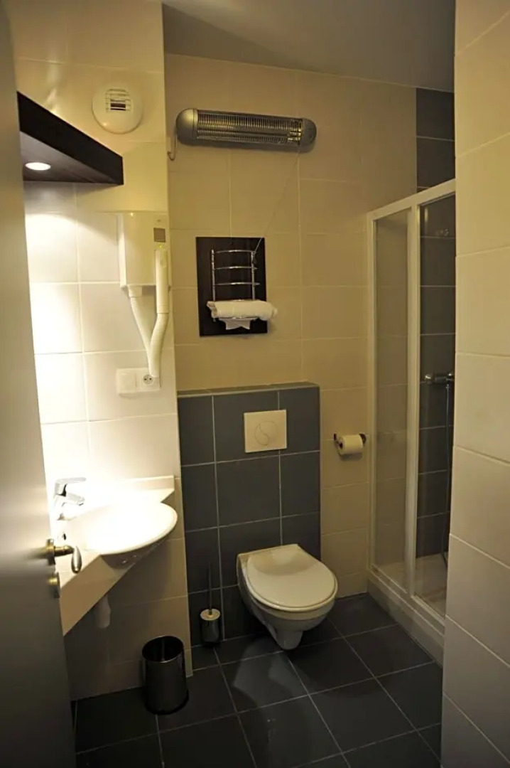 Hotel AKENA La Ferté Bernard