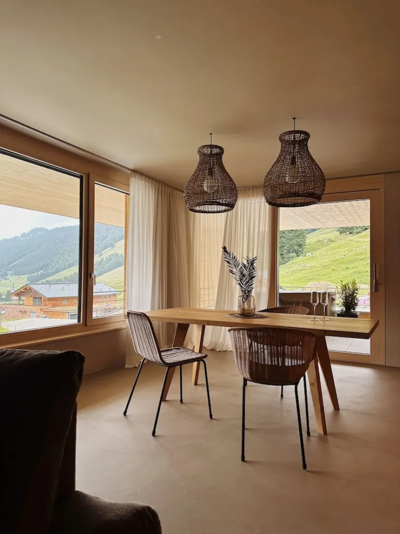 4 Monkeys Apartments