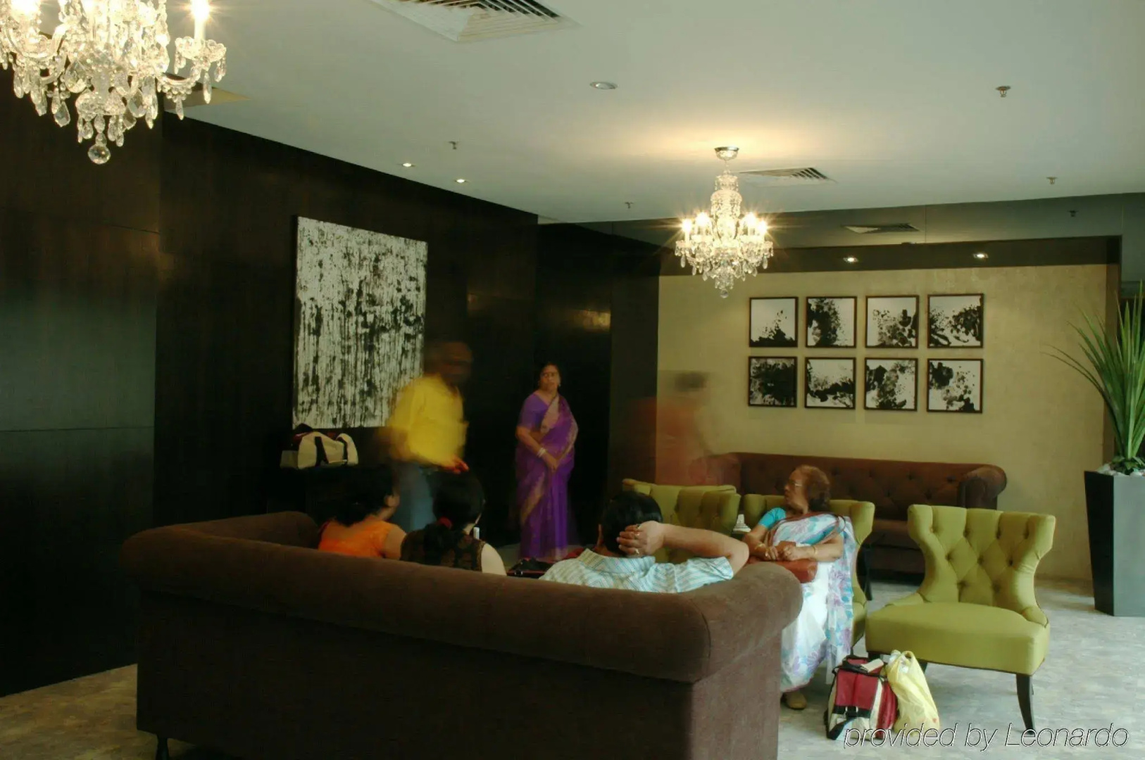 Hotel 81 Tristar