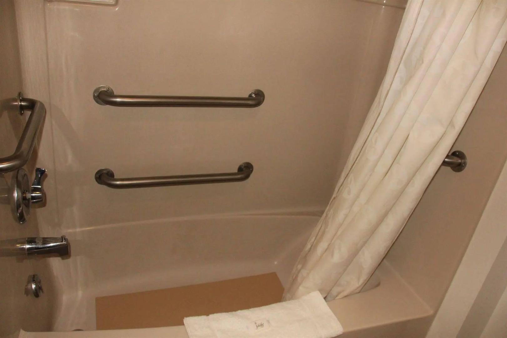 Sterling Inn Niagara Falls near IAG Airport