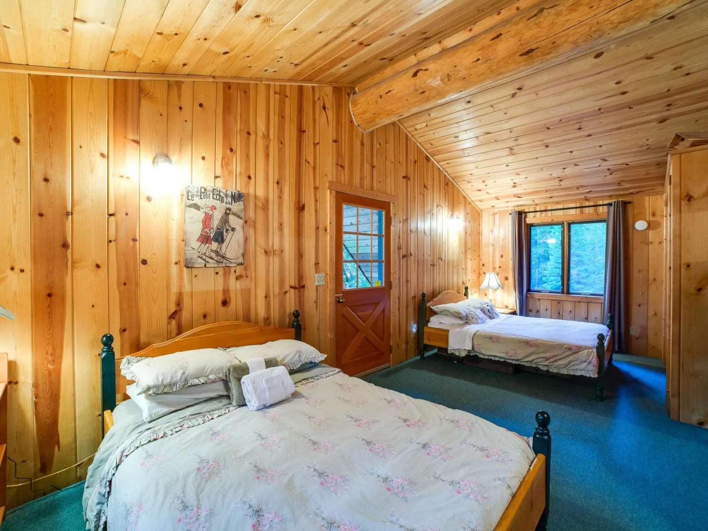 10SL Log Cabin at its Best!