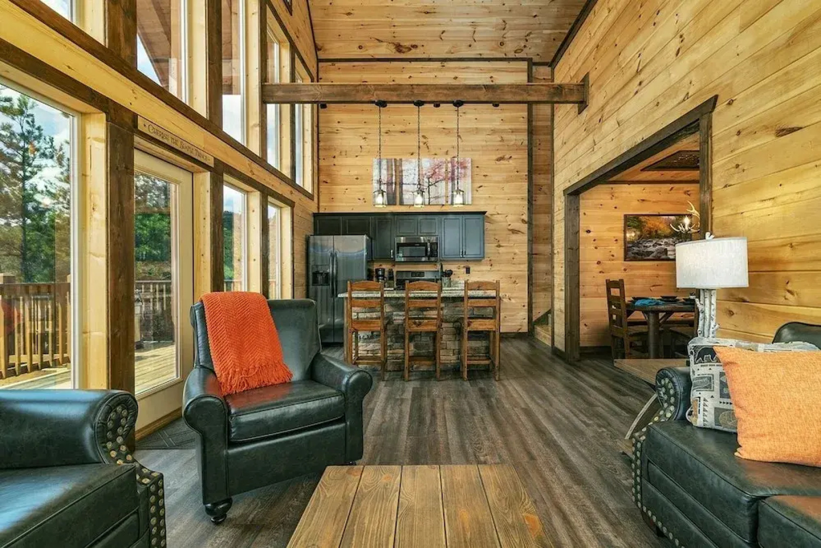 Take A Paws - 3 Bedrooms, 3 Baths, Sleeps 8 1 Cabin by RedAwning