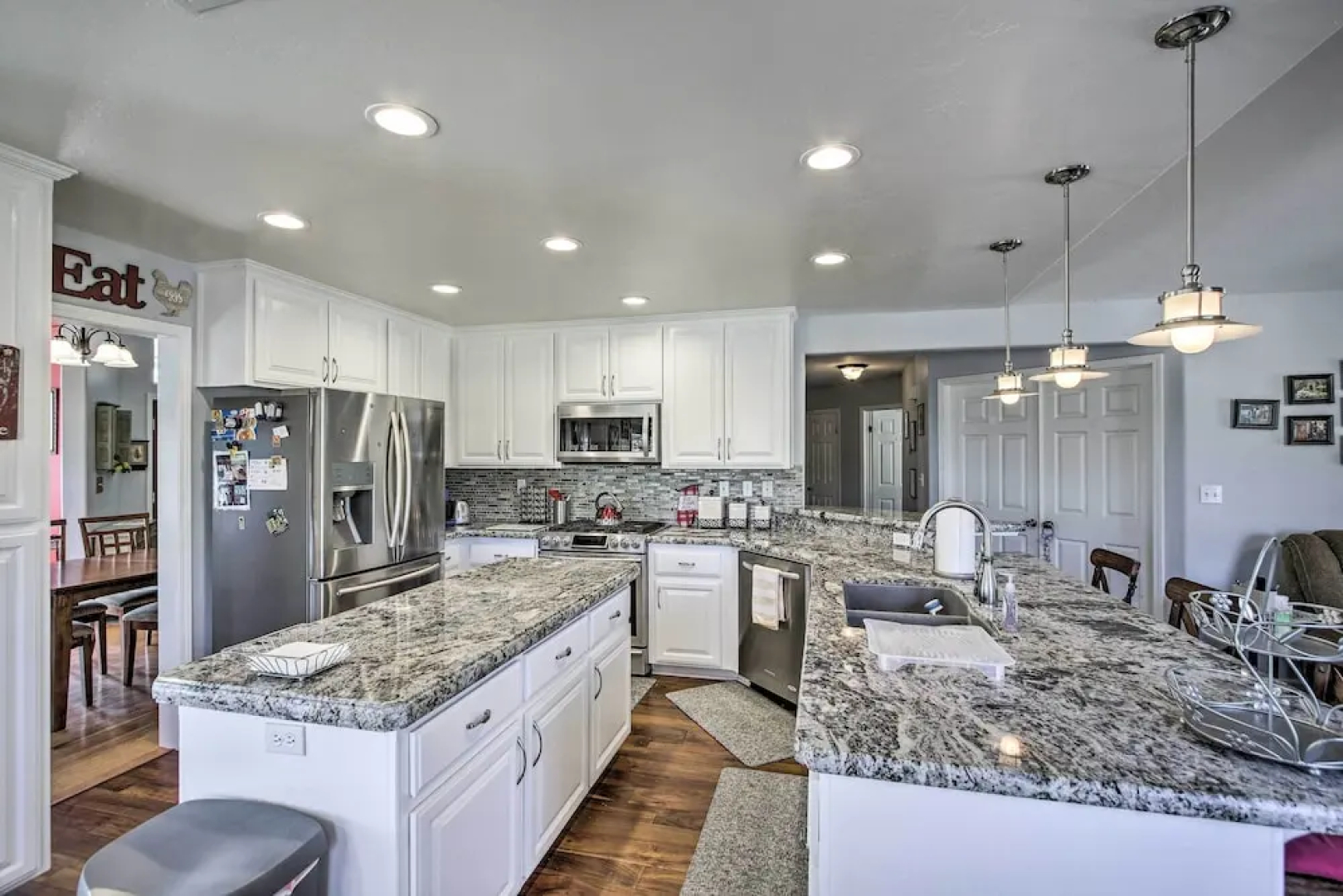 Welcoming Tehachapi Home w/ Deck & Grill!