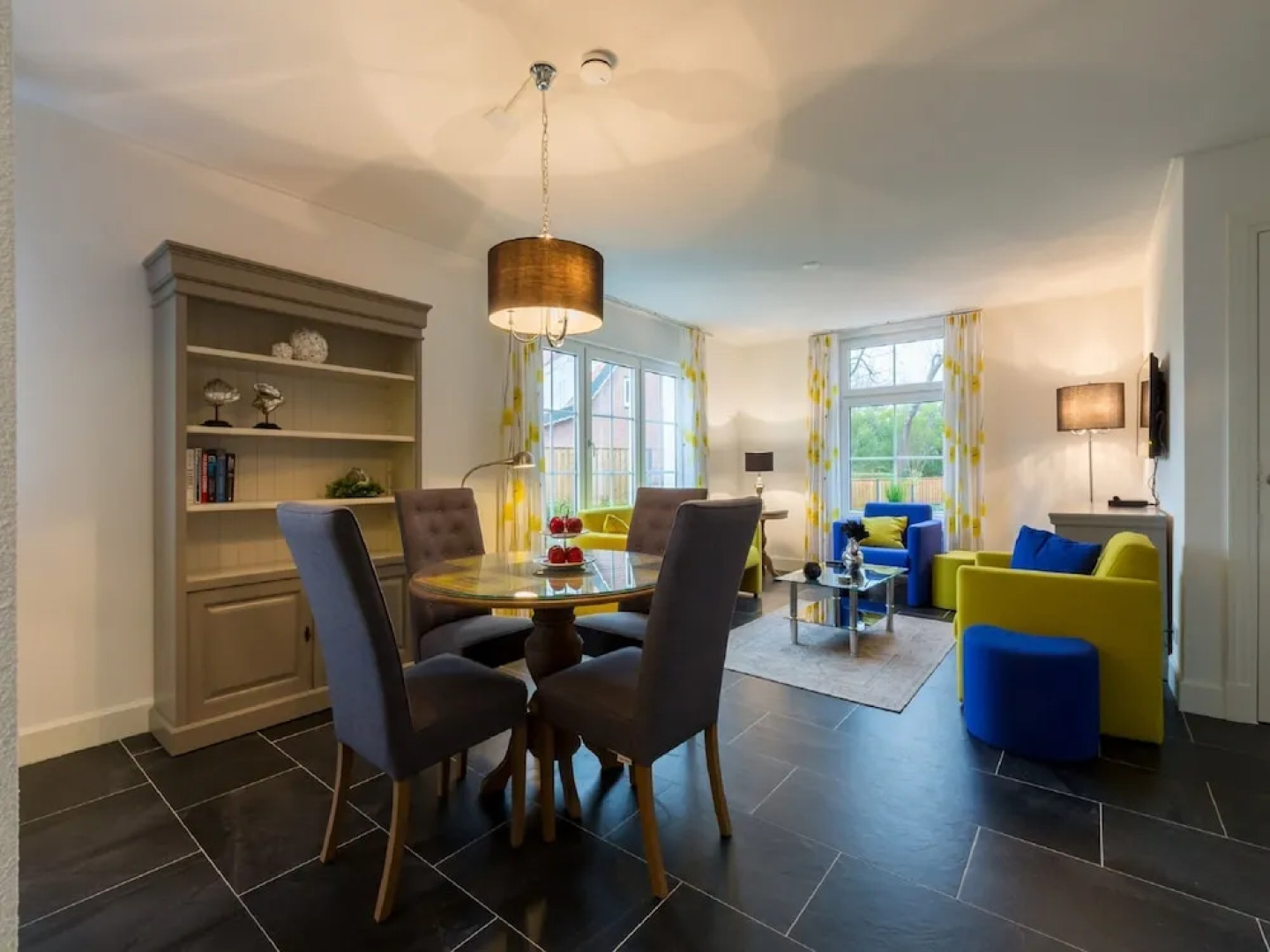 Picturesque Holiday Home in Oostkapelle near Beach