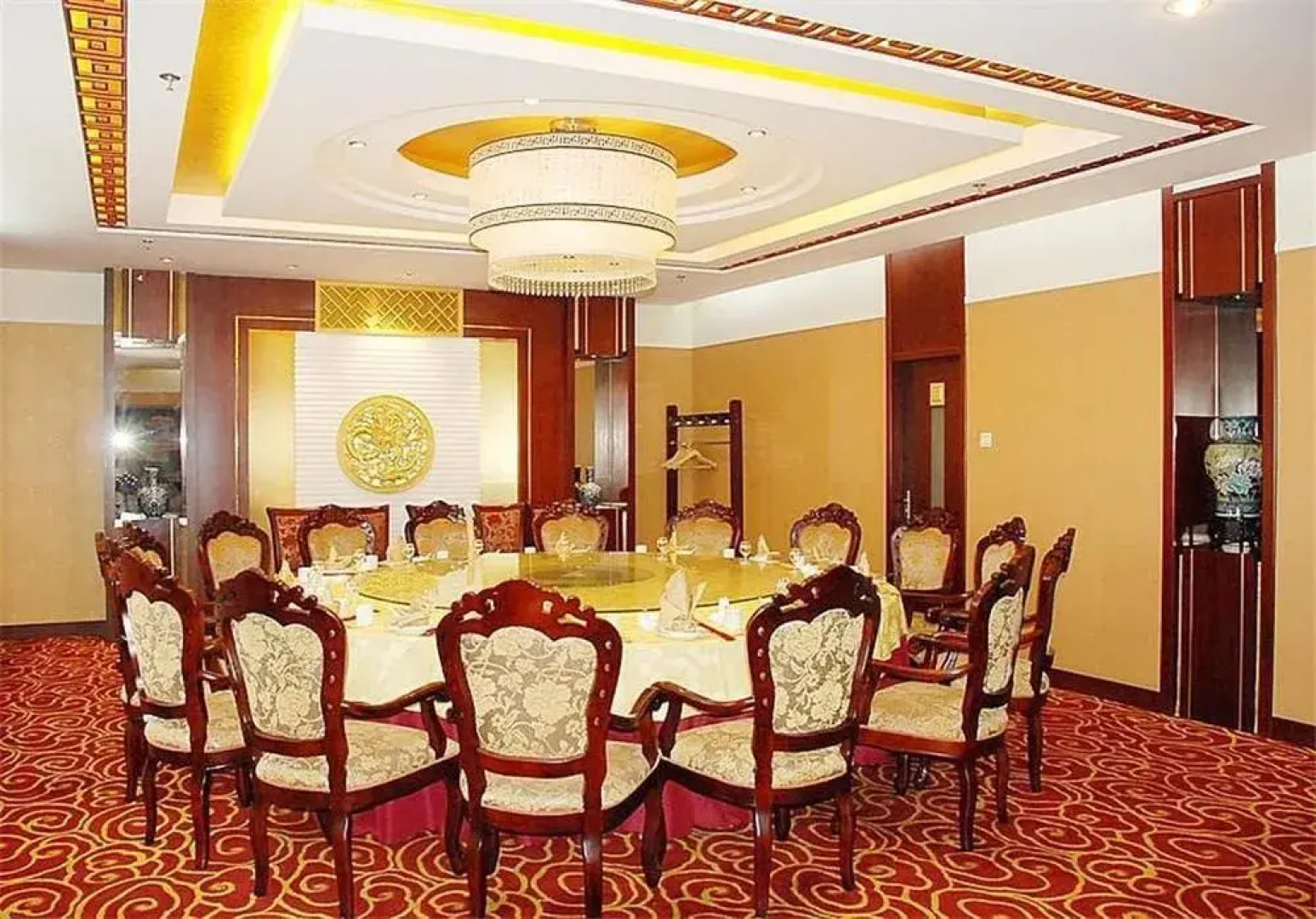 Laiwu Tai Ji Executive Hotel
