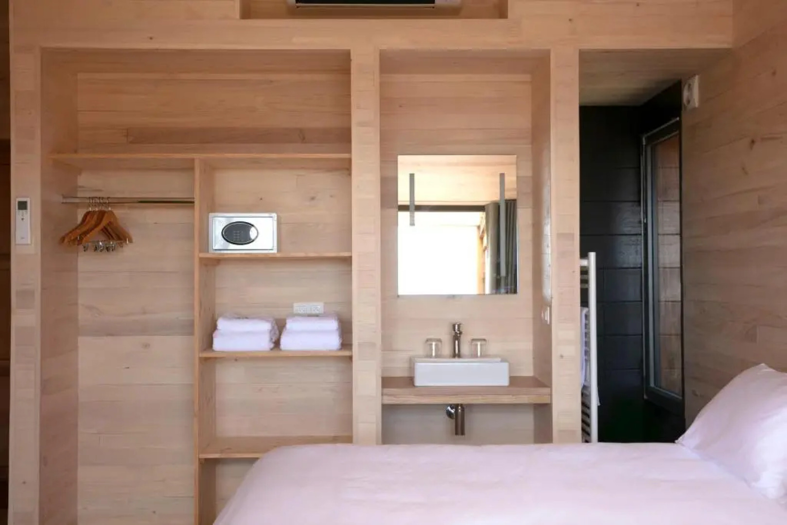 Hã”Tel 48Â°Nord And Restaurant, The Originals Relais