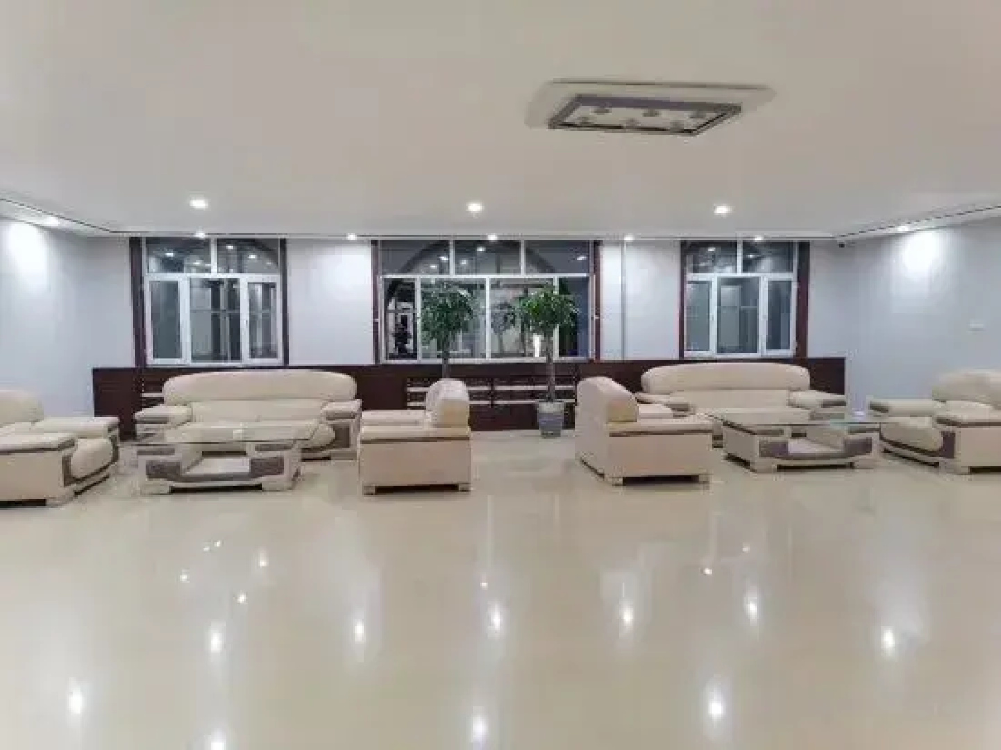 Oriental Pearl Hotel
