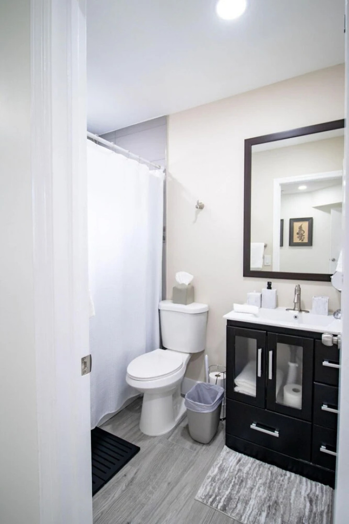 Good Vibes Oasis- Cozy Townhome With Parking