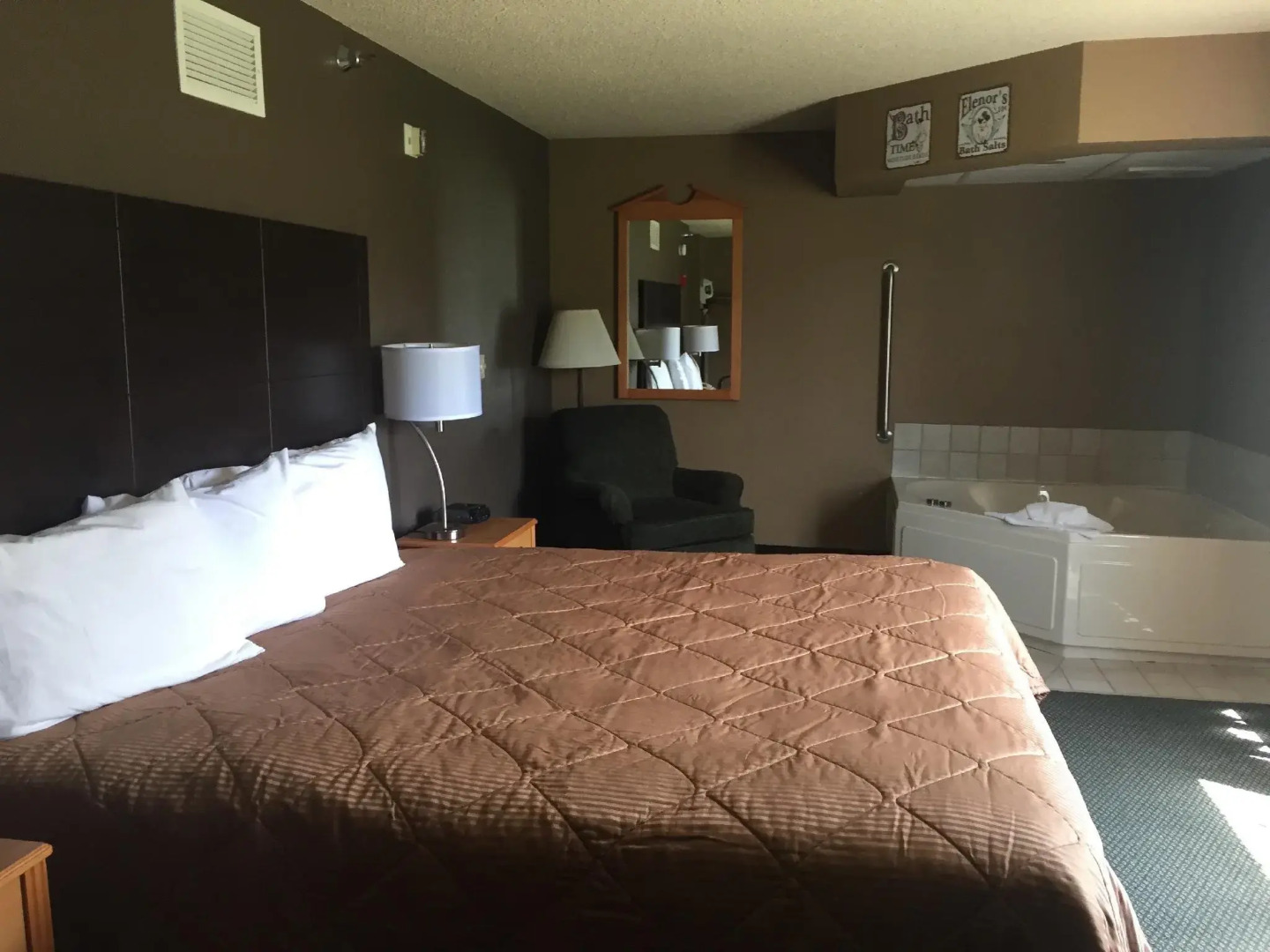 Boarders Inn & Suites by Cobblestone Hotels - Fayette
