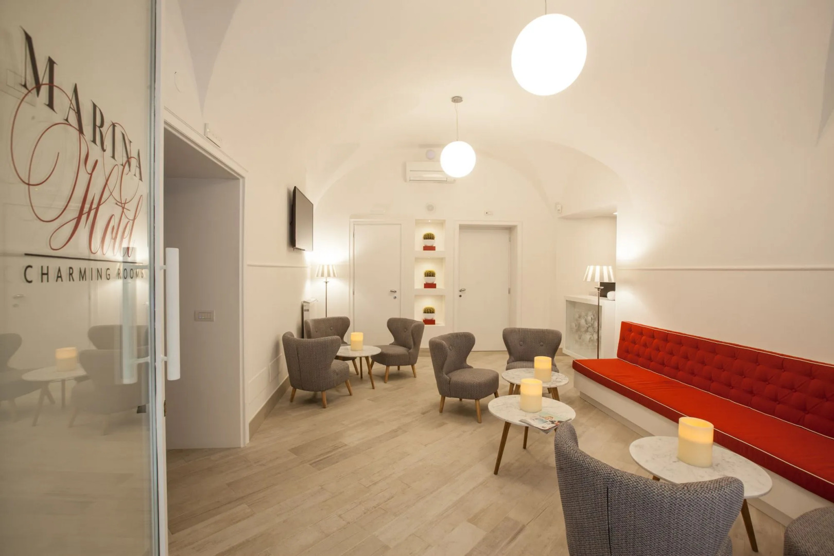 Marina Hotel Charming Rooms