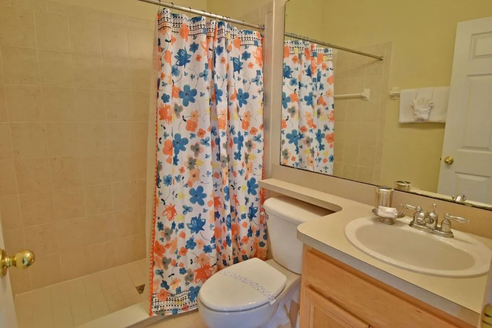 414HC Orange Grove View 5 Br villa by RedAwning