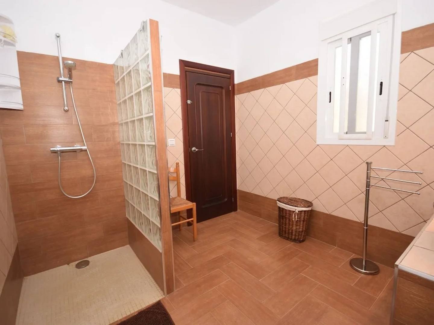 Beautiful Detached Villa Near Arenas With Delightful Terrace and Stunning View