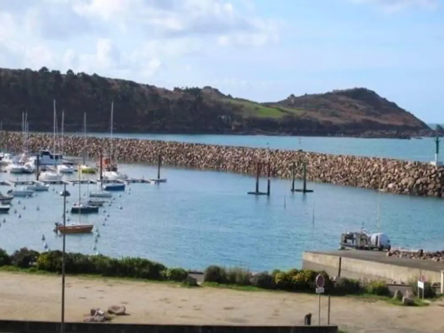 Apartment With one Bedroom in Trébeurden, With Wonderful City View and