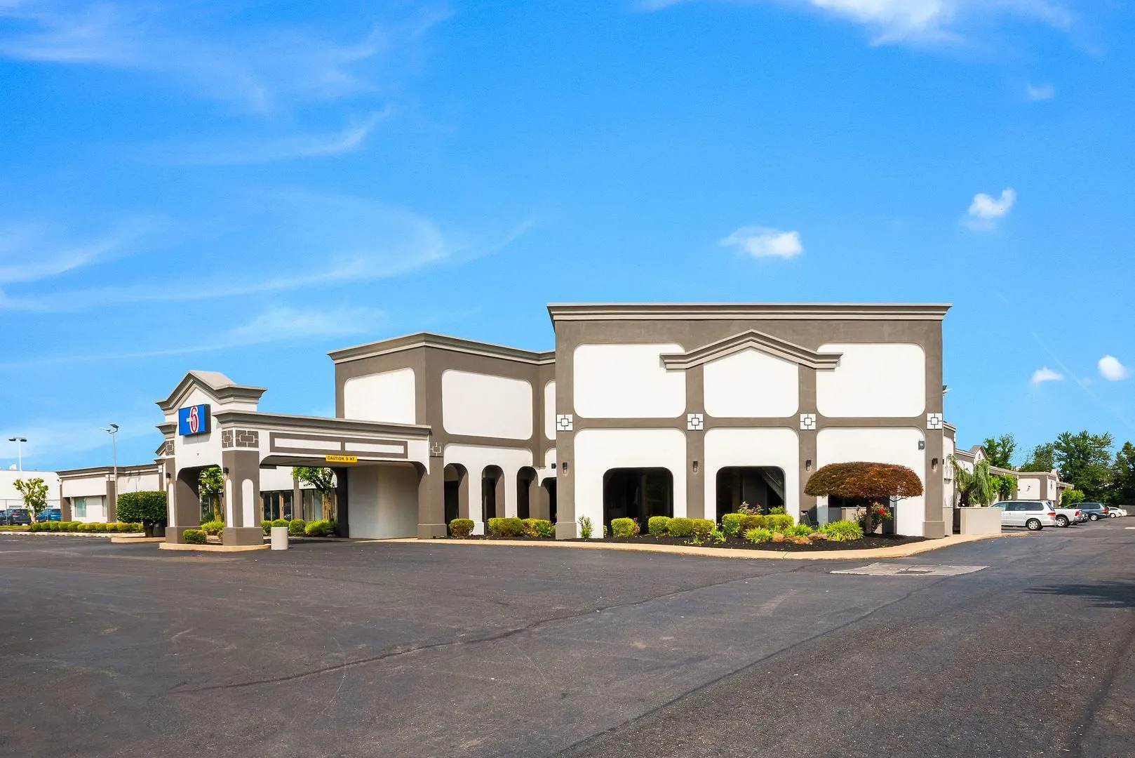 Red Carpet Inn & Suites