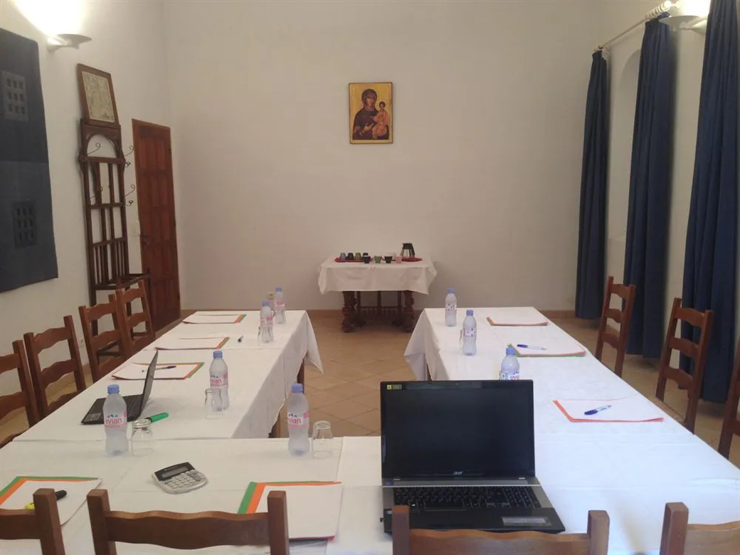 hostellerie de labbaye de frigolet