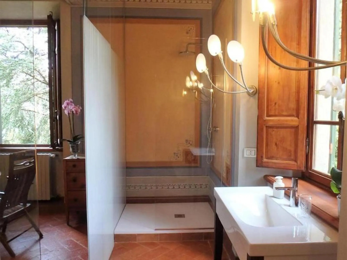 Superb Ponente Studio